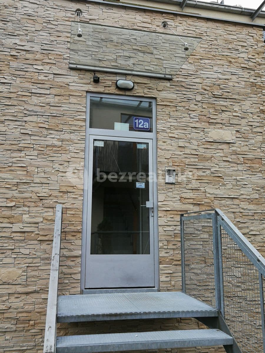 Prenájom bytu 2-izbový 43 m², K Lesu, Praha, Praha Prenájom bytu 2-izbový 43 m², K Lesu, Praha, Praha