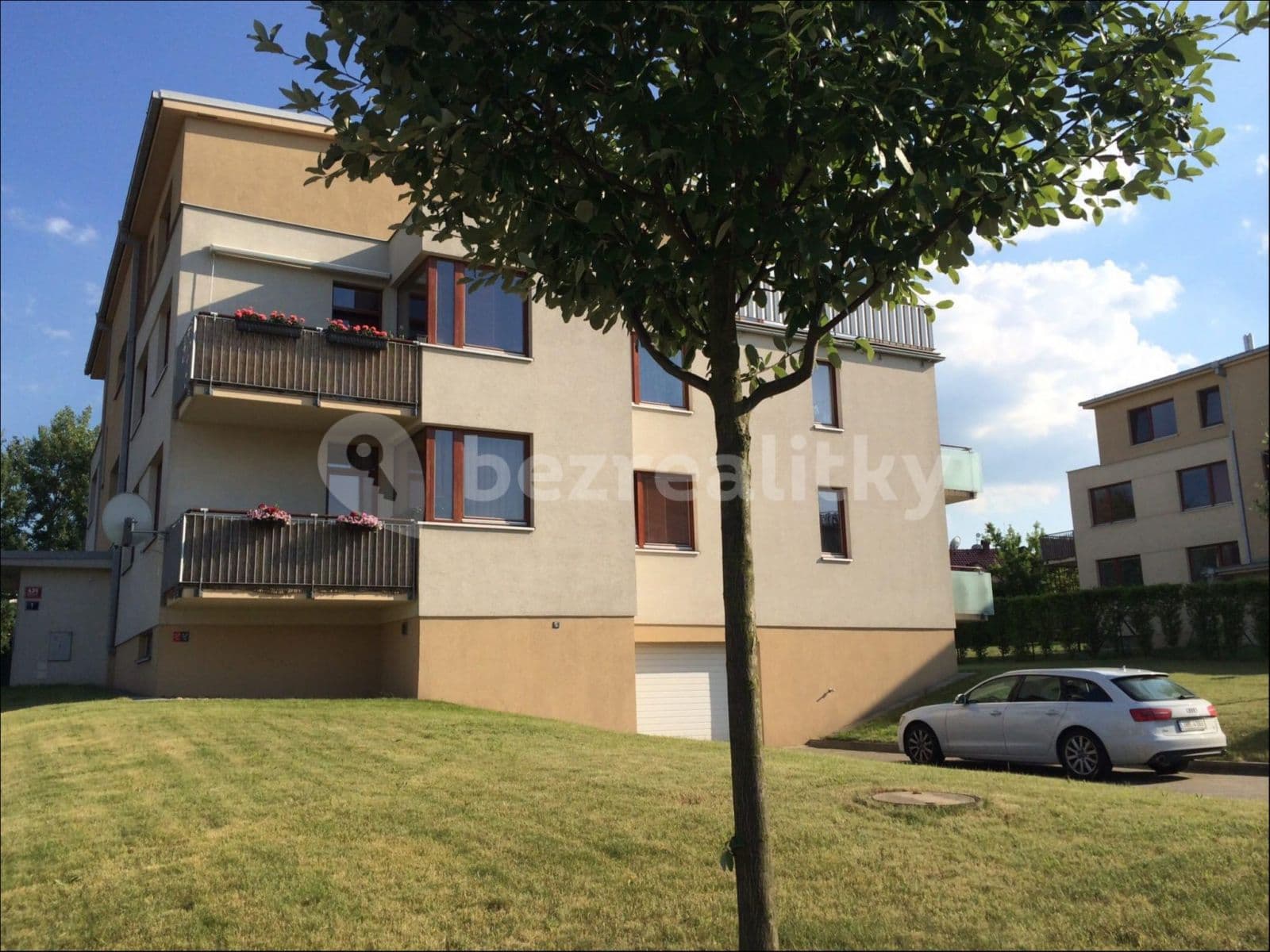 Prenájom bytu 2-izbový 61 m², Laudonova, Praha, Praha Prenájom bytu 2-izbový 61 m², Laudonova, Praha, Praha