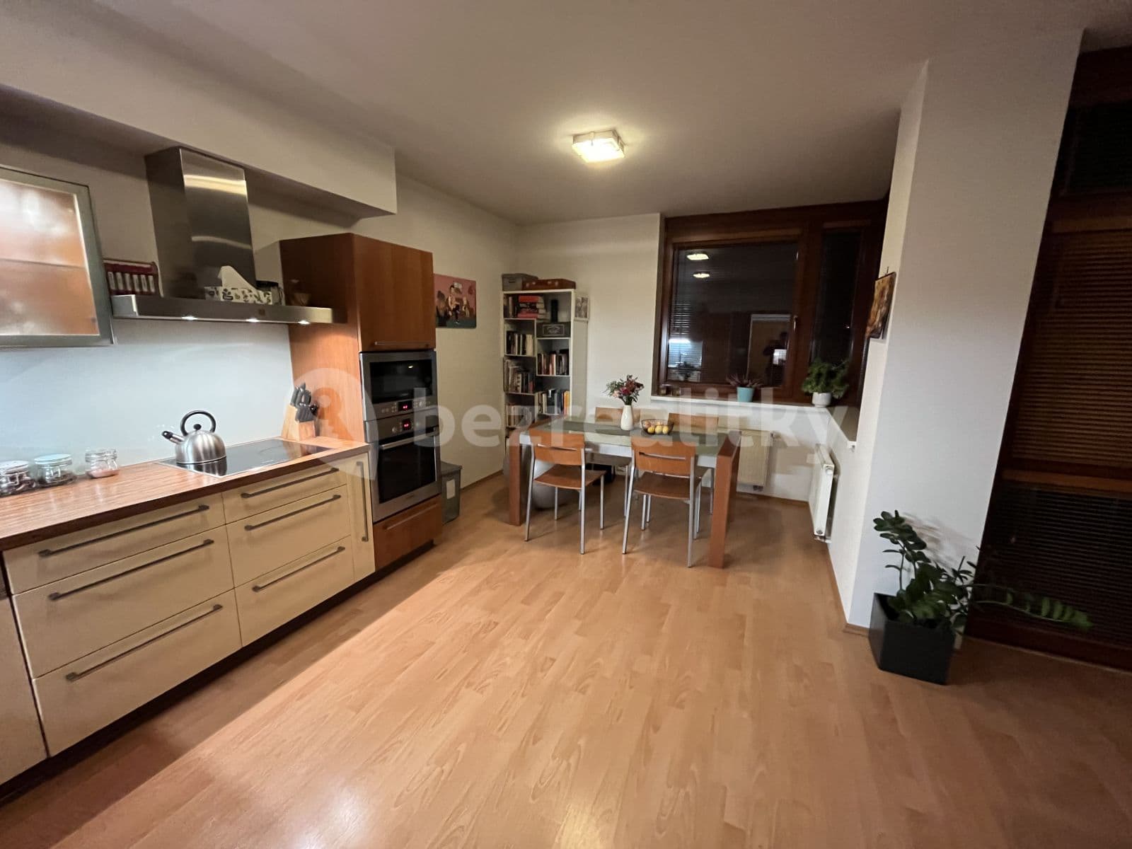 Prenájom bytu 2-izbový 61 m², Laudonova, Praha, Praha Prenájom bytu 2-izbový 61 m², Laudonova, Praha, Praha
