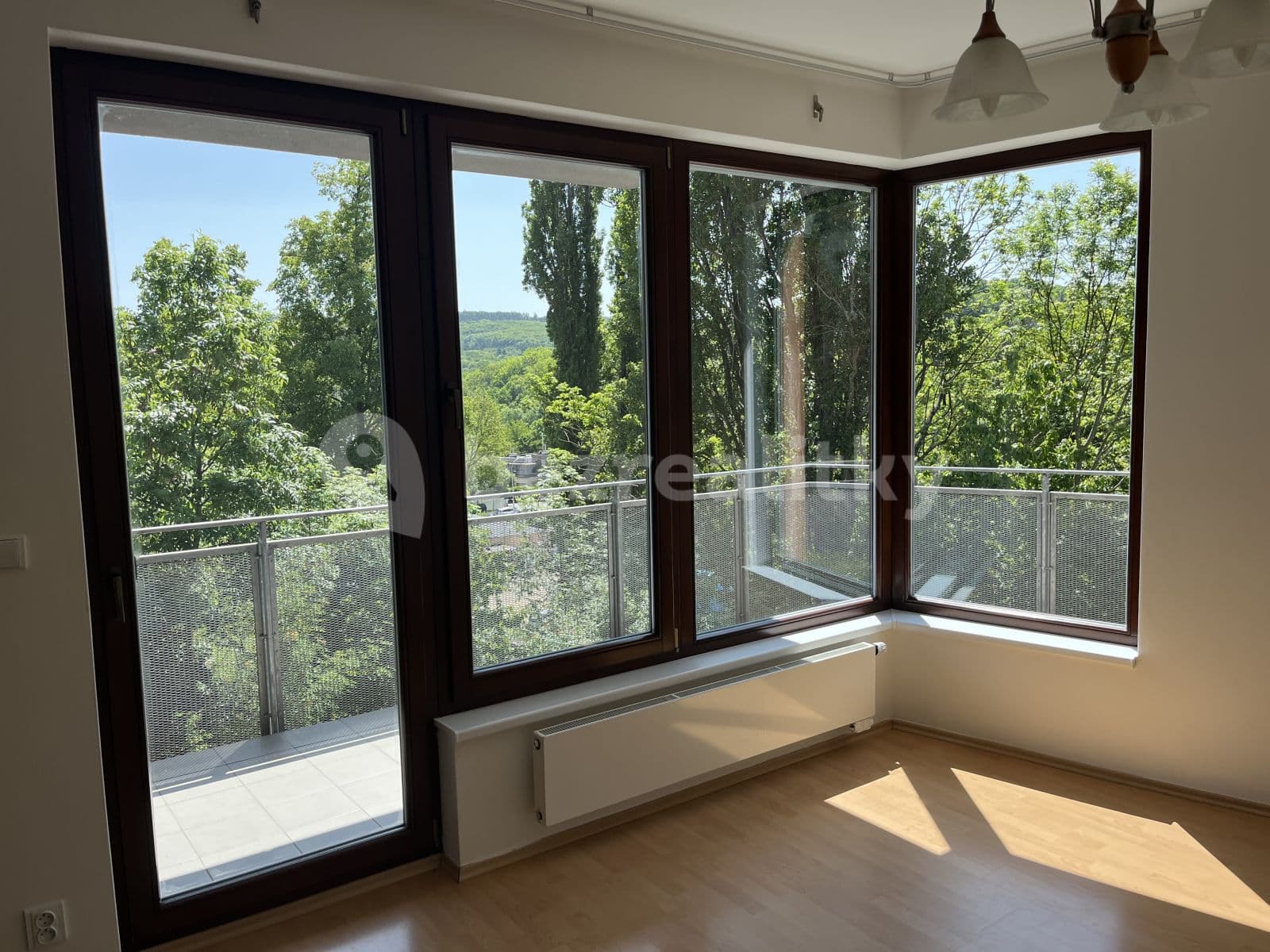 Prenájom bytu 3-izbový 89 m², Jeřabinová, Praha, Praha Prenájom bytu 3-izbový 89 m², Jeřabinová, Praha, Praha