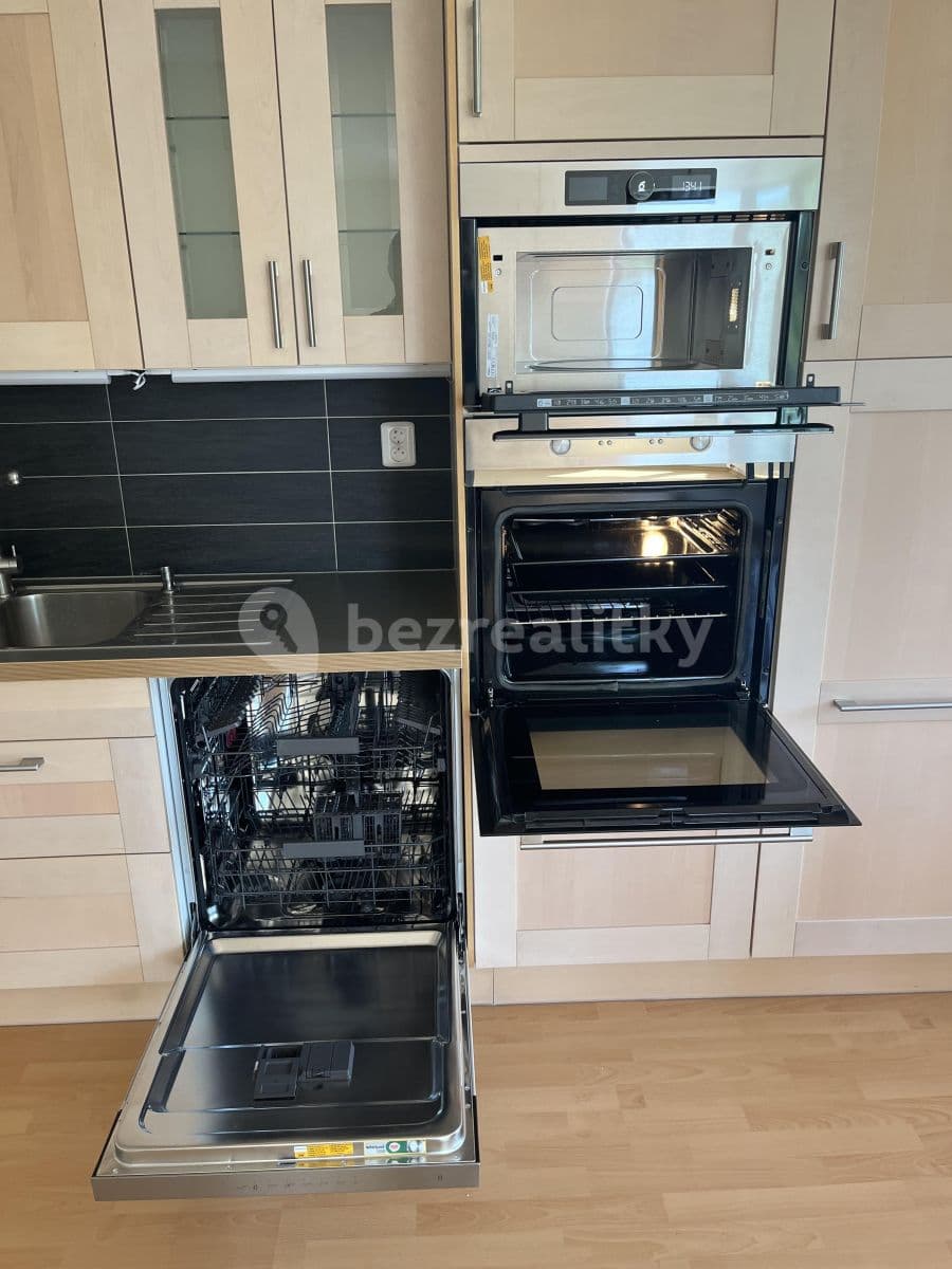 Prenájom bytu 3-izbový 89 m², Jeřabinová, Praha, Praha Prenájom bytu 3-izbový 89 m², Jeřabinová, Praha, Praha