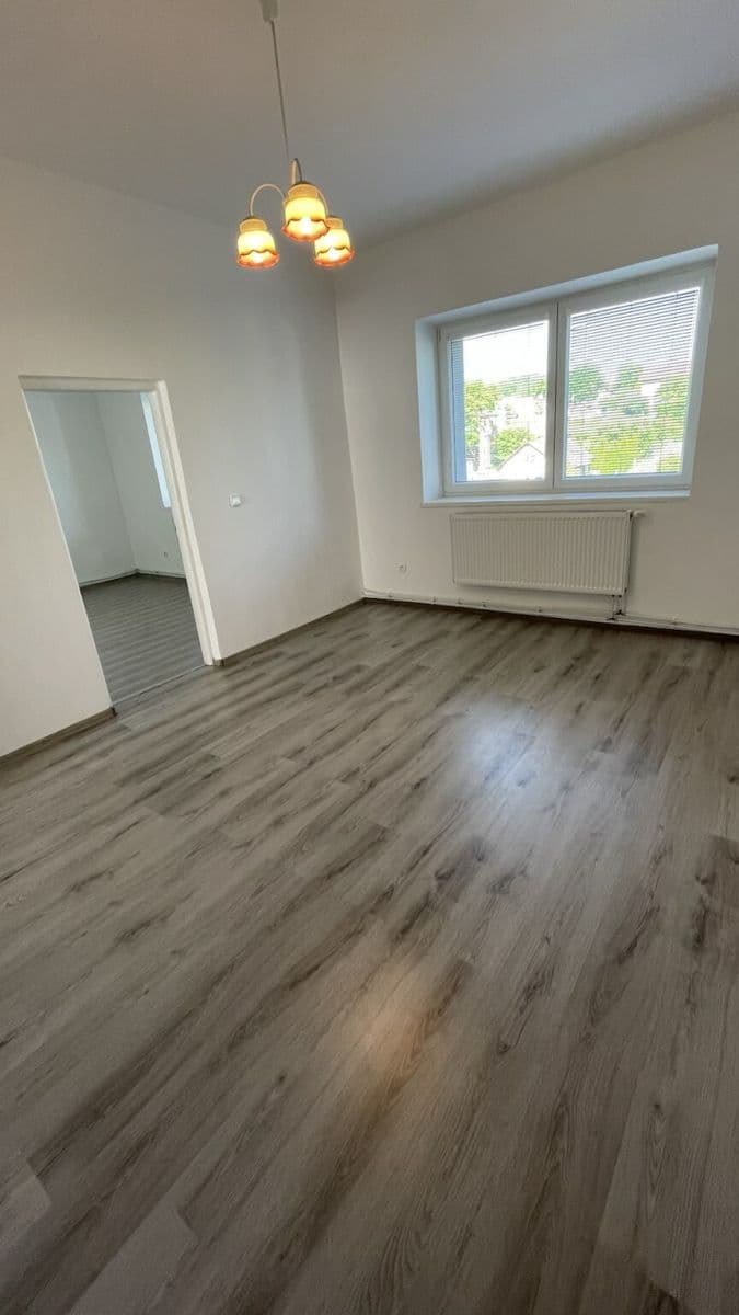 Prenájom bytu 3-izbový 102 m², Na Josefské, Ostrava, Moravskoslezský kraj Prenájom bytu 3-izbový 102 m², Na Josefské, Ostrava, Moravskoslezský kraj