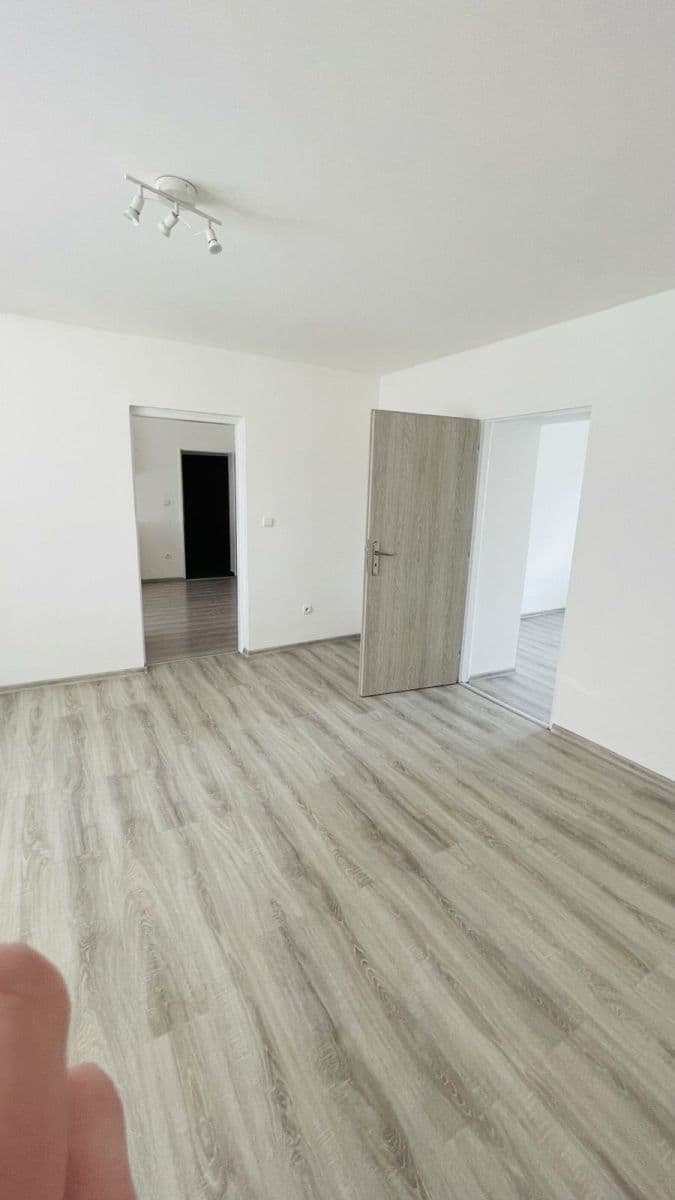 Prenájom bytu 3-izbový 102 m², Na Josefské, Ostrava, Moravskoslezský kraj Prenájom bytu 3-izbový 102 m², Na Josefské, Ostrava, Moravskoslezský kraj