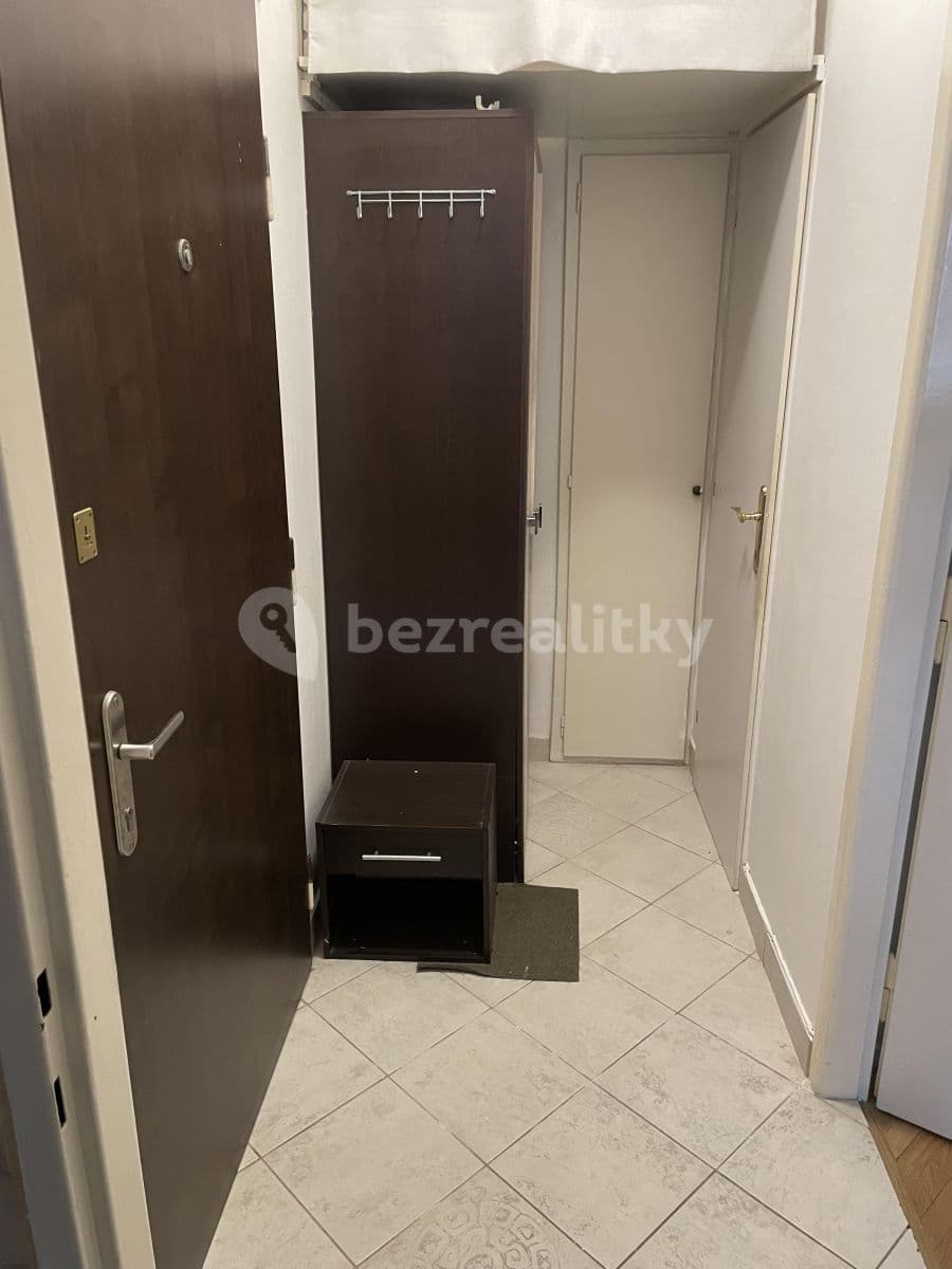 Prenájom bytu 1-izbový 35 m², Baranova, Praha, Praha Prenájom bytu 1-izbový 35 m², Baranova, Praha, Praha