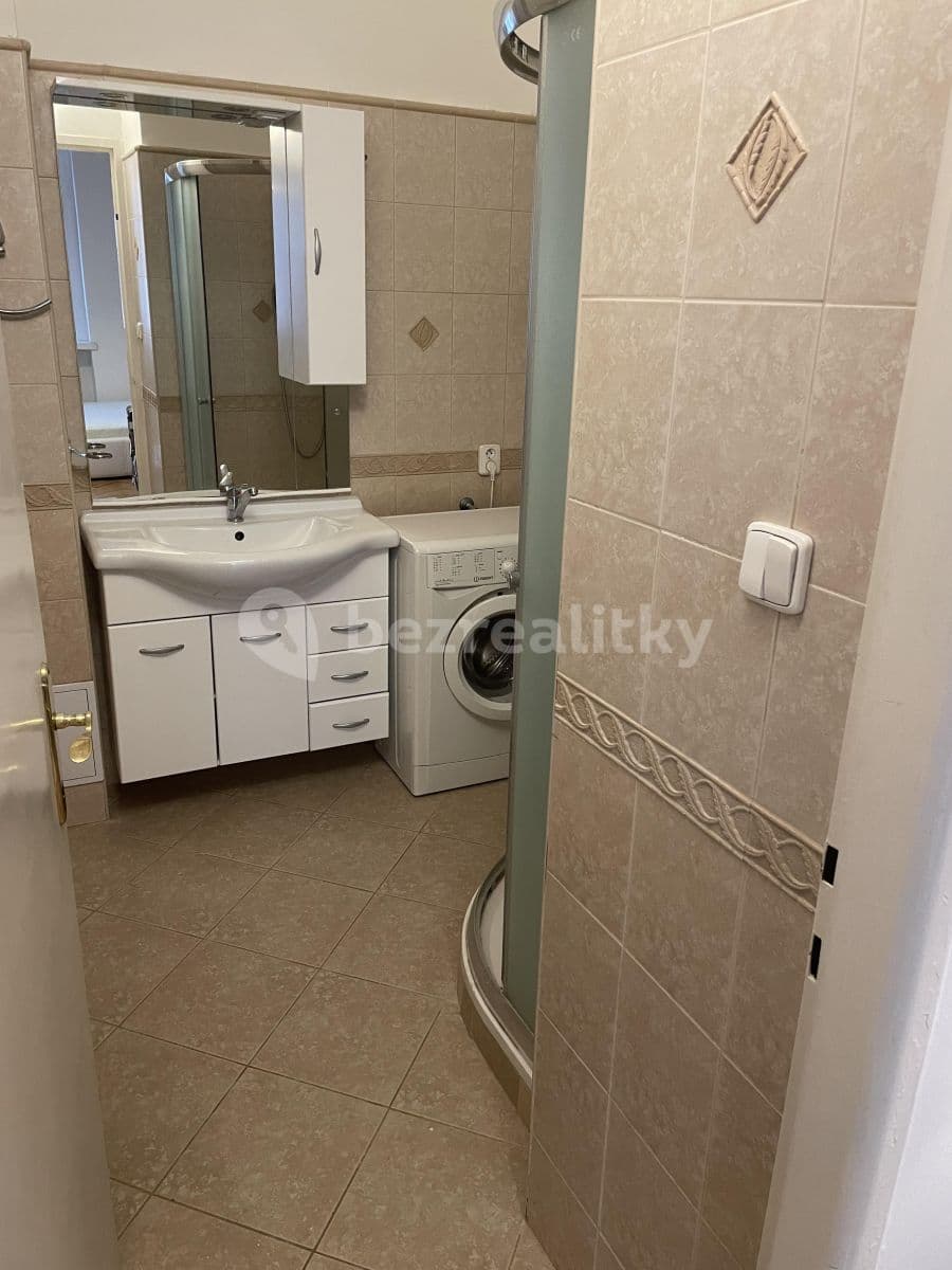 Prenájom bytu 1-izbový 35 m², Baranova, Praha, Praha Prenájom bytu 1-izbový 35 m², Baranova, Praha, Praha