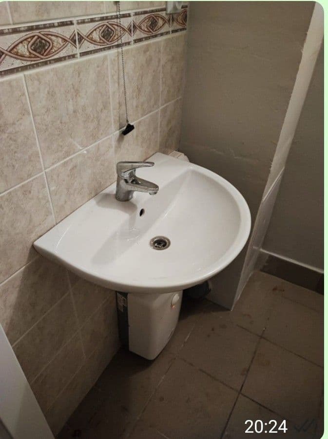 Prenájom nebytového priestoru 55 m², Pelušková, Praha, Praha Prenájom nebytového priestoru 55 m², Pelušková, Praha, Praha