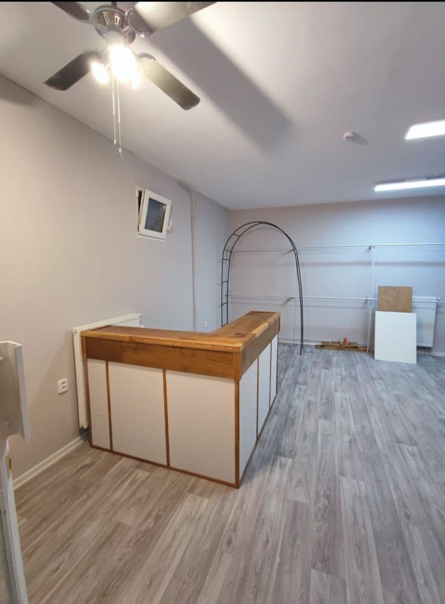 Prenájom nebytového priestoru 55 m², Pelušková, Praha, Praha Prenájom nebytového priestoru 55 m², Pelušková, Praha, Praha