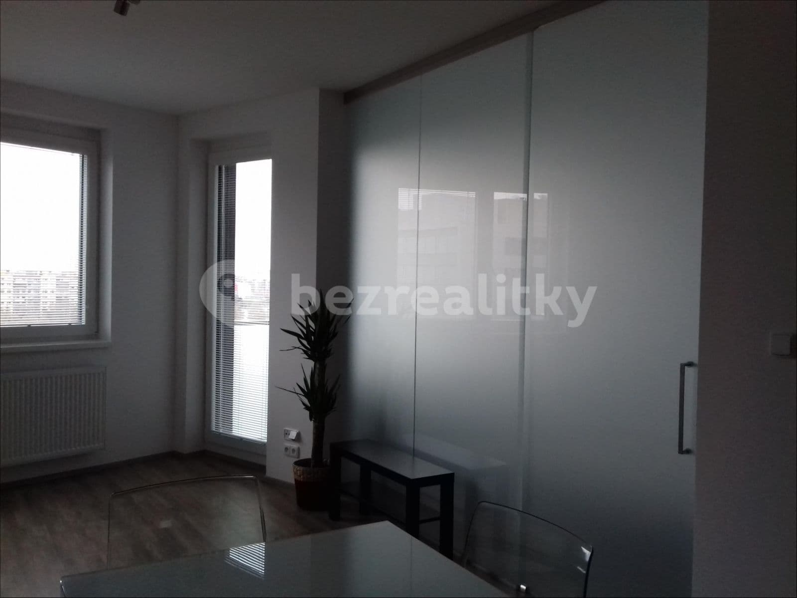 Prenájom bytu 2-izbový 53 m², Praha, Praha Prenájom bytu 2-izbový 53 m², Praha, Praha