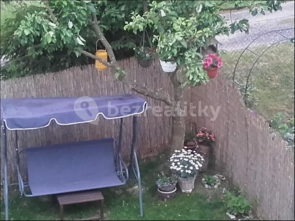 Prenájom bytu 3-izbový 80 m², Bratronice, Středočeský kraj Prenájom bytu 3-izbový 80 m², Bratronice, Středočeský kraj
