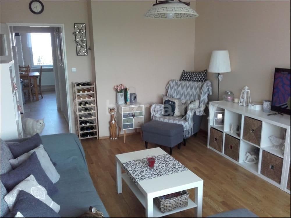 Prenájom bytu 3-izbový 80 m², Bratronice, Středočeský kraj Prenájom bytu 3-izbový 80 m², Bratronice, Středočeský kraj