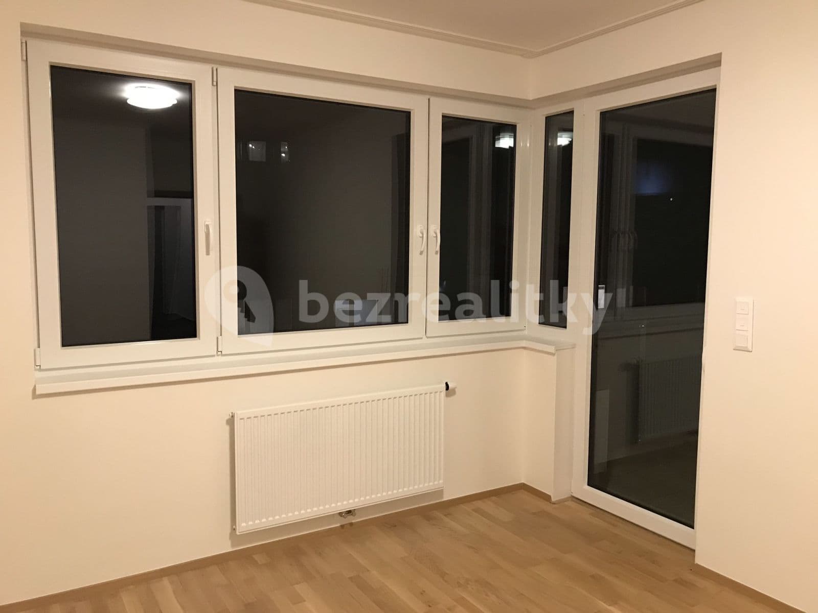 Prenájom bytu 2-izbový 53 m², Pod Stolovou horou, Praha, Praha Prenájom bytu 2-izbový 53 m², Pod Stolovou horou, Praha, Praha