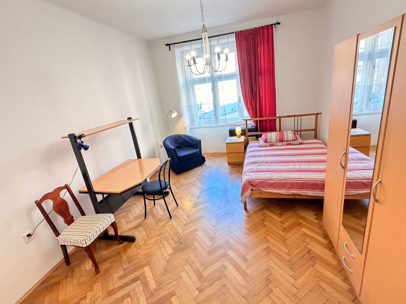 Prenájom bytu 4-izbový 18 m², Biskupcova, Praha, Praha Prenájom bytu 4-izbový 18 m², Biskupcova, Praha, Praha