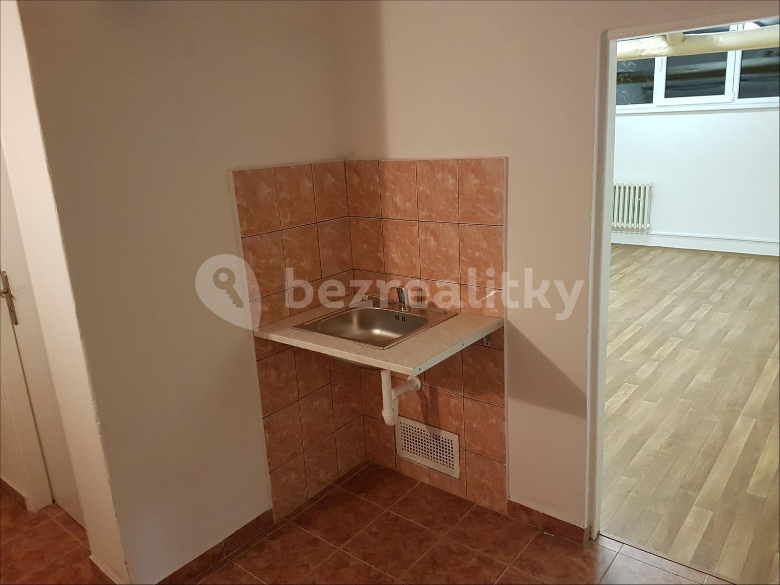 Prenájom nebytového priestoru 60 m², Schulhoffova, Praha, Praha Prenájom nebytového priestoru 60 m², Schulhoffova, Praha, Praha