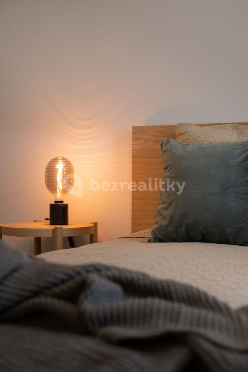 Prenájom bytu 3-izbový 77 m², Březinova, Praha, Praha Prenájom bytu 3-izbový 77 m², Březinova, Praha, Praha