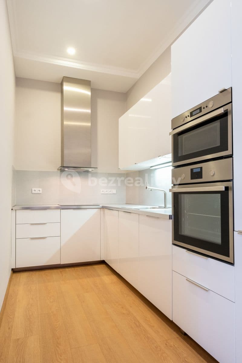 Prenájom bytu 3-izbový 77 m², Březinova, Praha, Praha Prenájom bytu 3-izbový 77 m², Březinova, Praha, Praha