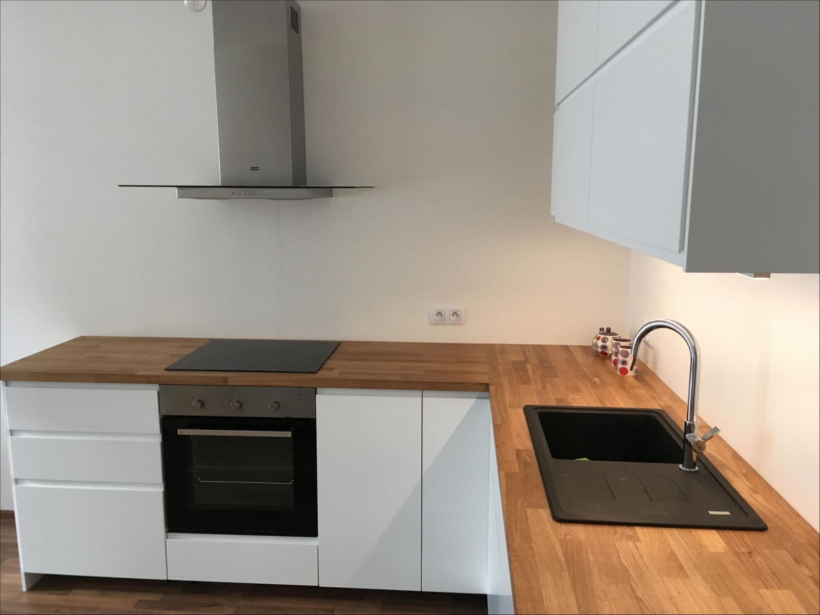 Prenájom bytu 1-izbový 85 m², Františka Diviše, Praha, Praha Prenájom bytu 1-izbový 85 m², Františka Diviše, Praha, Praha