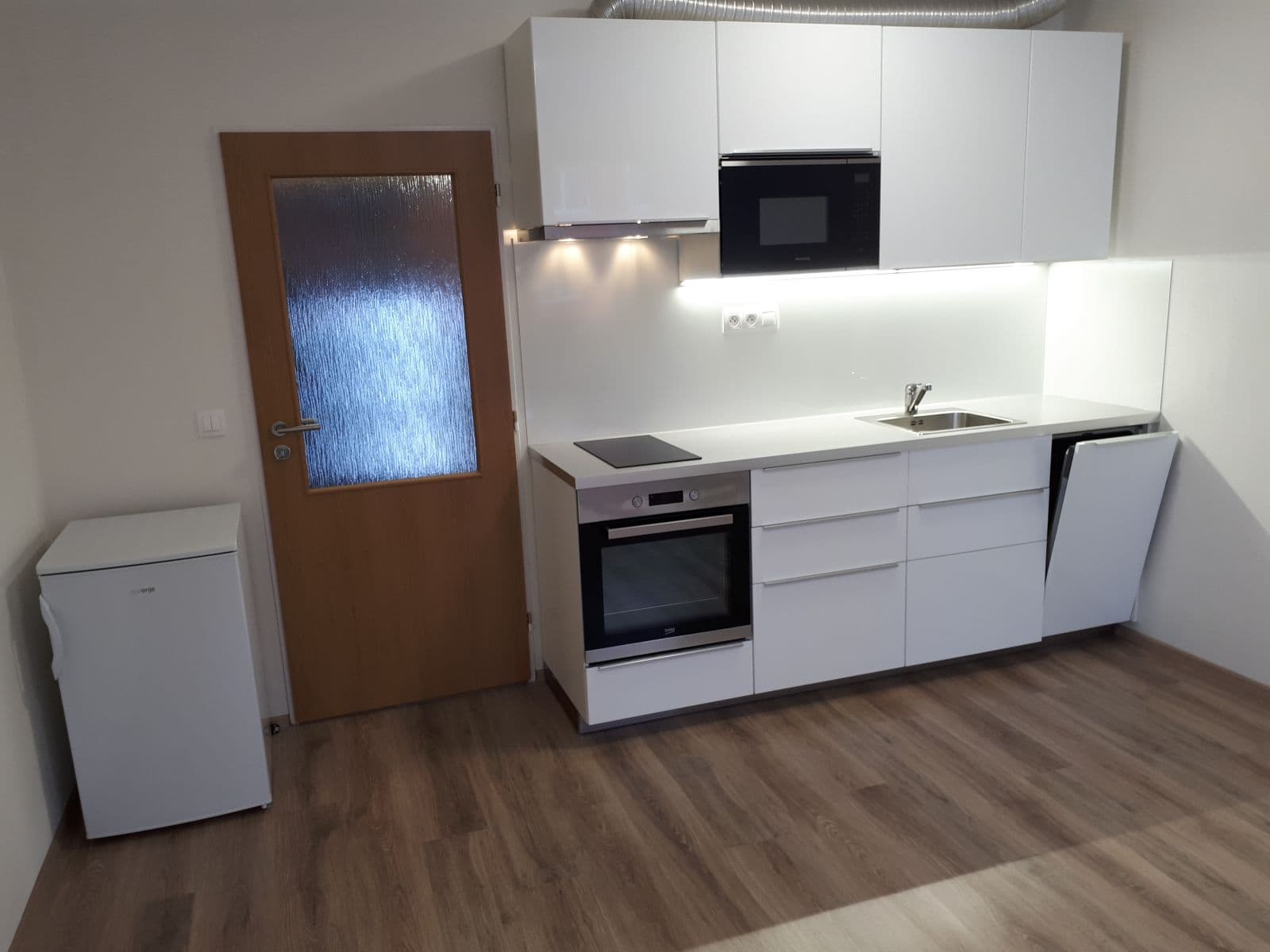 Prenájom bytu 1-izbový 30 m², Bučkova, Brno, Jihomoravský kraj Prenájom bytu 1-izbový 30 m², Bučkova, Brno, Jihomoravský kraj