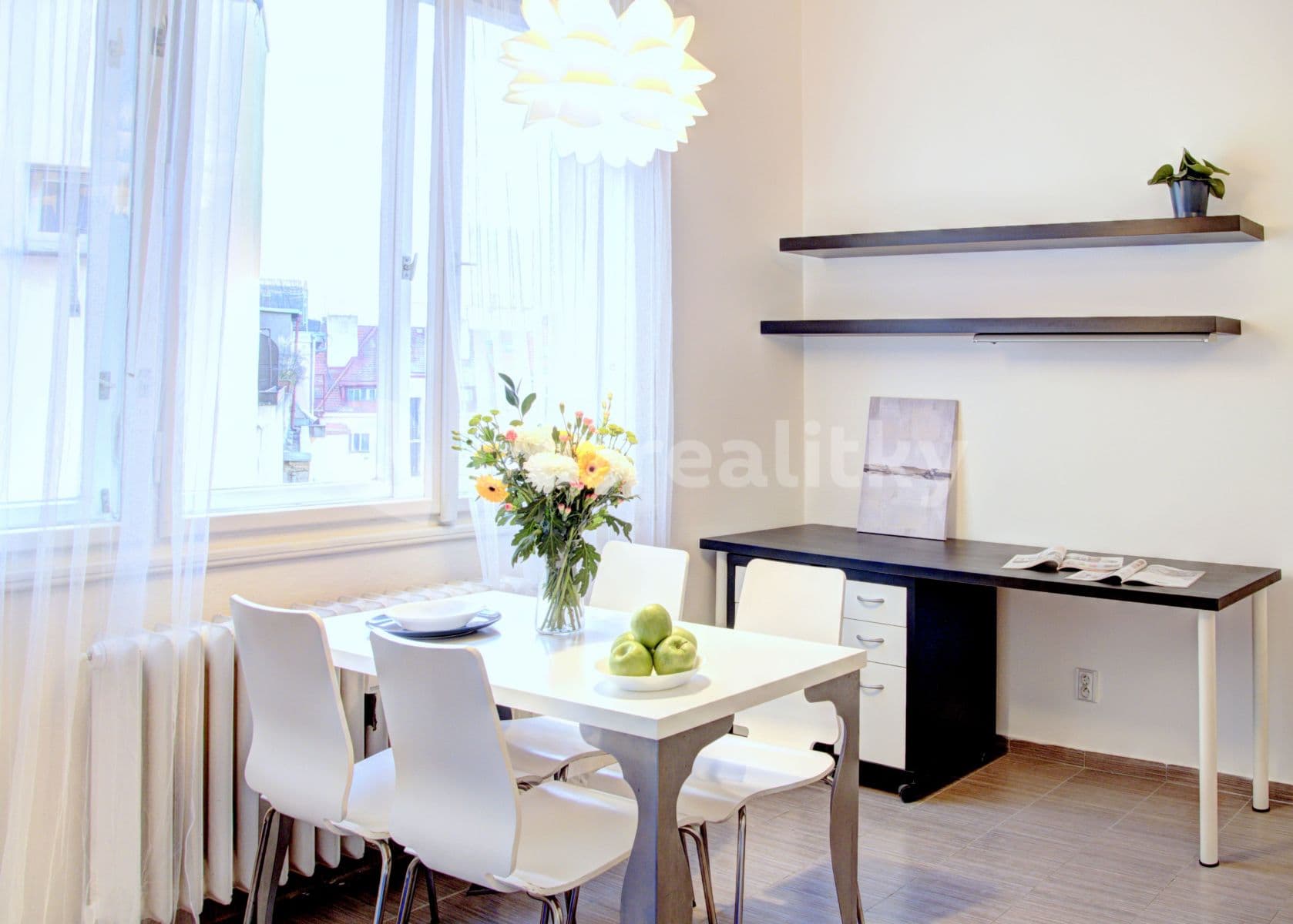 Prenájom bytu 1-izbový 30 m², Na Dolinách, Praha, Praha Prenájom bytu 1-izbový 30 m², Na Dolinách, Praha, Praha