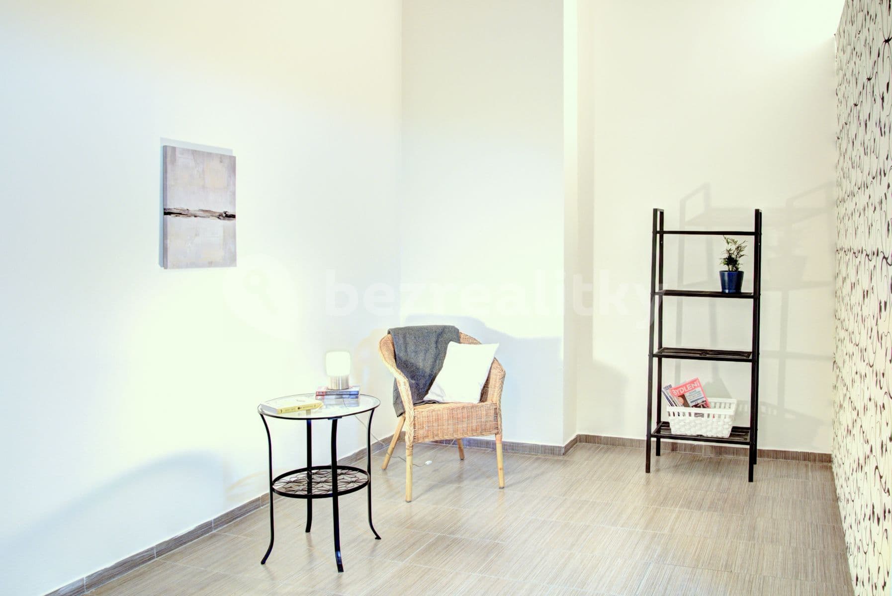 Prenájom bytu 1-izbový 30 m², Na Dolinách, Praha, Praha Prenájom bytu 1-izbový 30 m², Na Dolinách, Praha, Praha