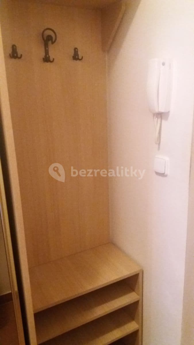 Prenájom bytu 1-izbový 29 m², Mattioliho, Praha, Praha Prenájom bytu 1-izbový 29 m², Mattioliho, Praha, Praha