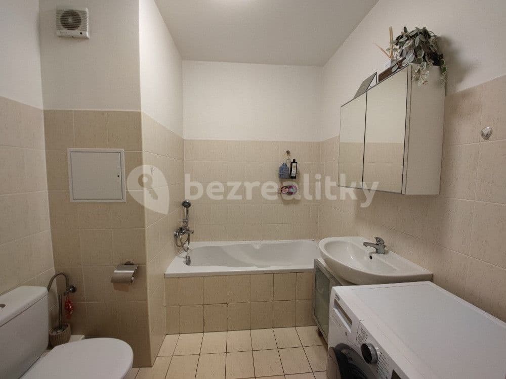 Prenájom bytu 1-izbový 29 m², Mattioliho, Praha, Praha Prenájom bytu 1-izbový 29 m², Mattioliho, Praha, Praha