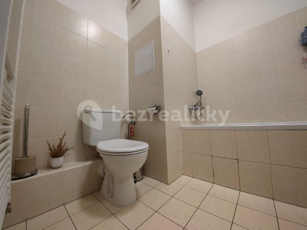 Prenájom bytu 1-izbový 29 m², Mattioliho, Praha, Praha Prenájom bytu 1-izbový 29 m², Mattioliho, Praha, Praha