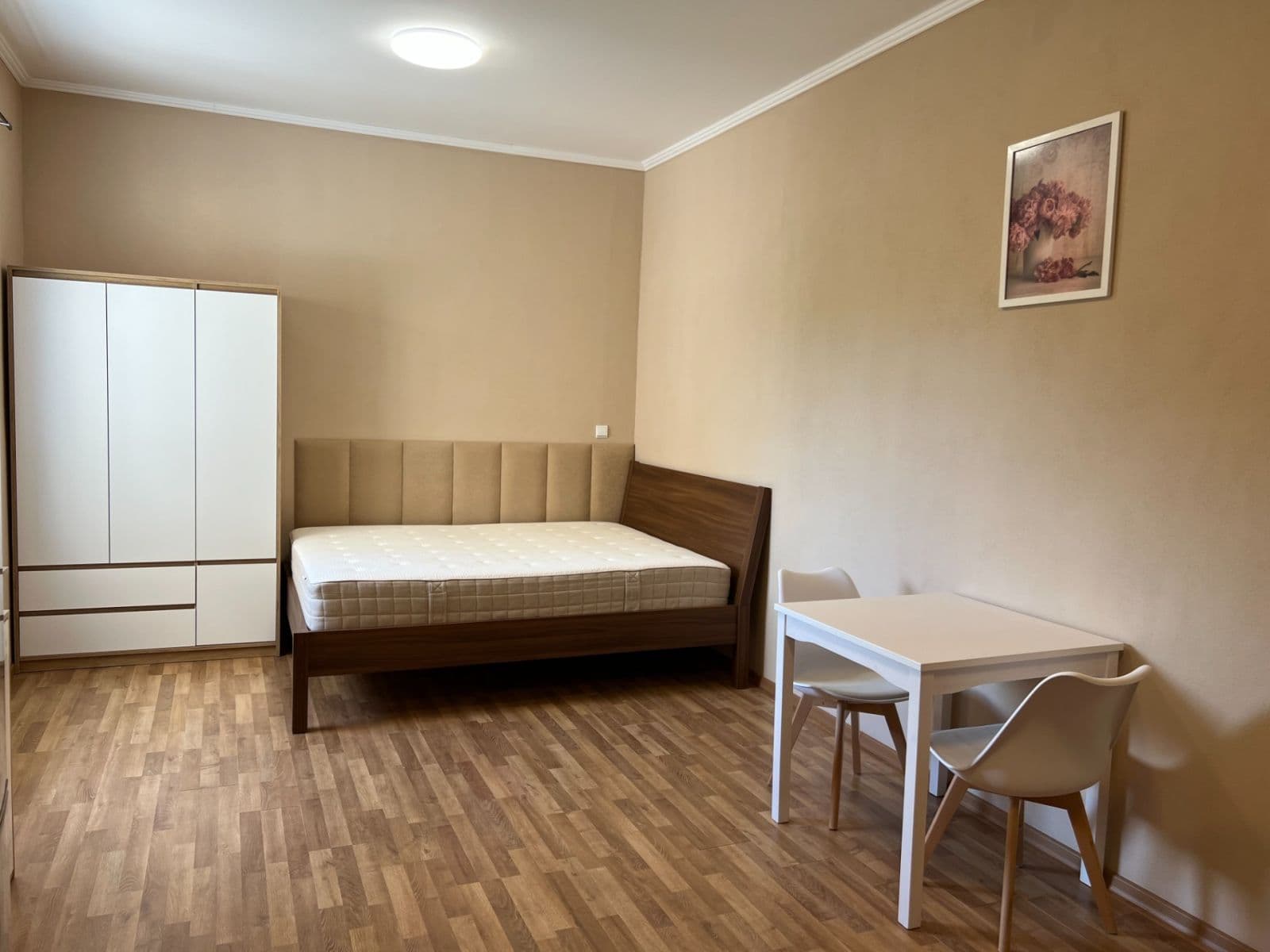 Prenájom bytu 1-izbový 30 m², Na Stezce, Praha, Praha Prenájom bytu 1-izbový 30 m², Na Stezce, Praha, Praha