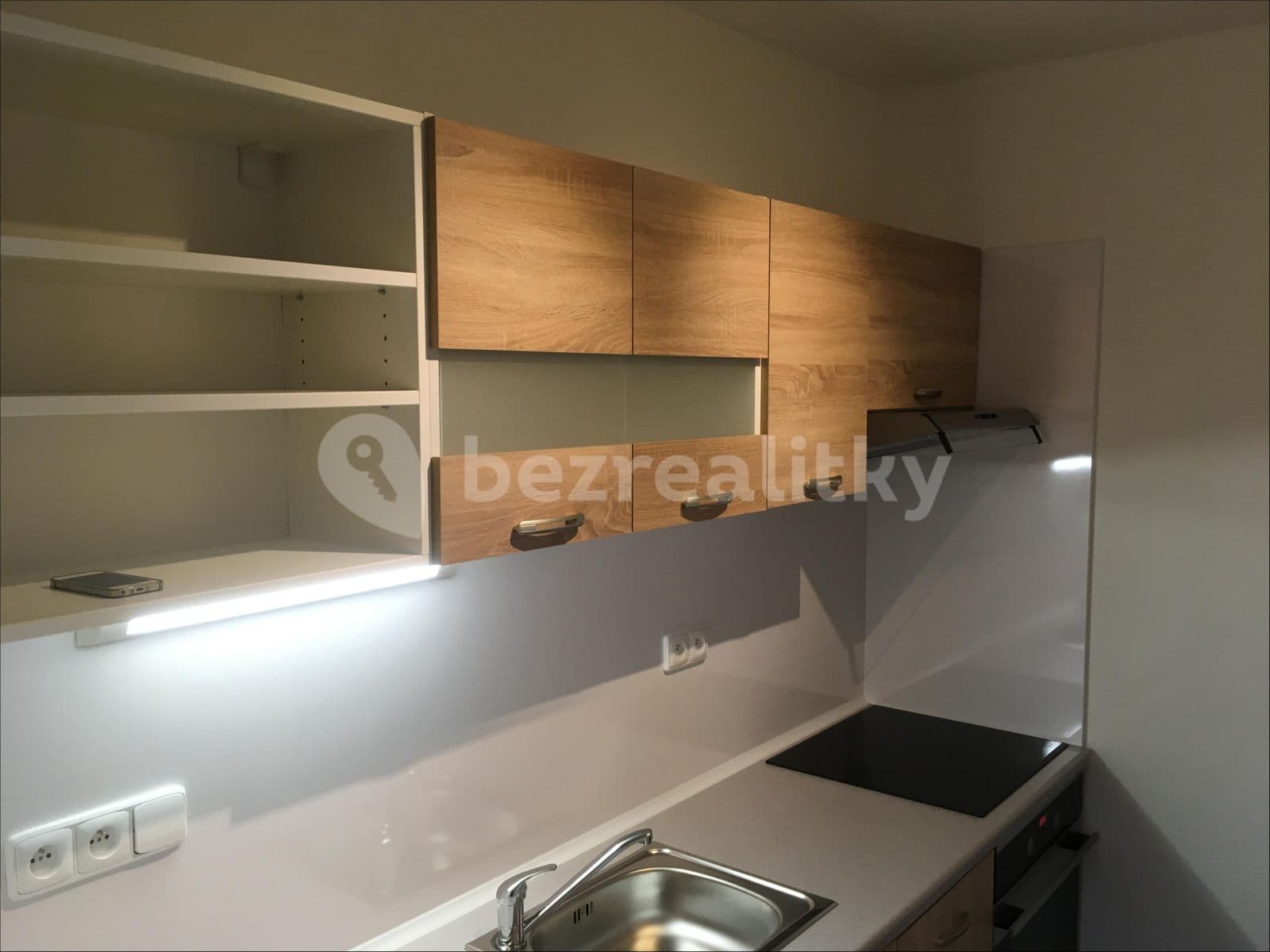 Prenájom bytu 2-izbový 46 m², Výletní, Praha, Praha Prenájom bytu 2-izbový 46 m², Výletní, Praha, Praha