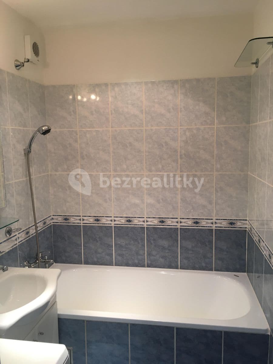 Prenájom bytu 2-izbový 46 m², Výletní, Praha, Praha Prenájom bytu 2-izbový 46 m², Výletní, Praha, Praha