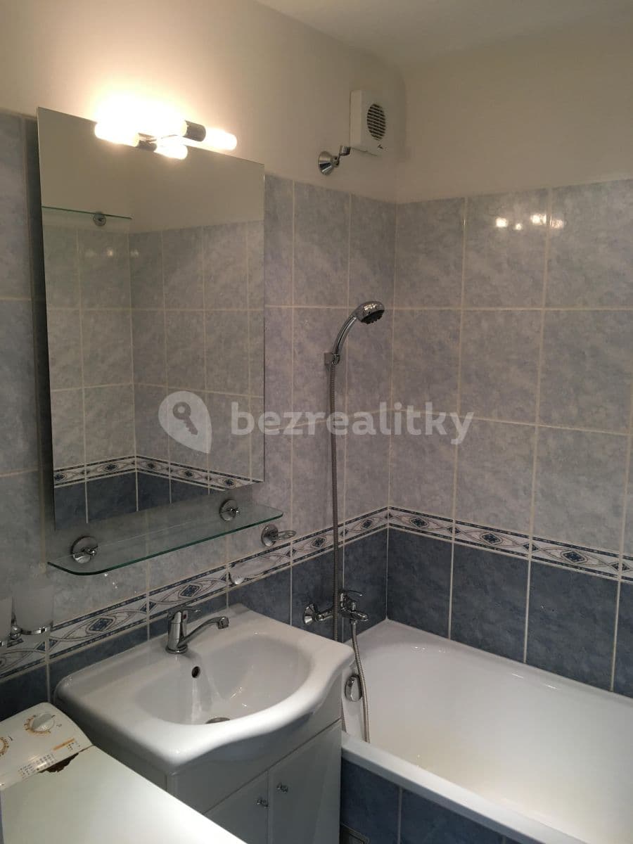 Prenájom bytu 2-izbový 46 m², Výletní, Praha, Praha Prenájom bytu 2-izbový 46 m², Výletní, Praha, Praha
