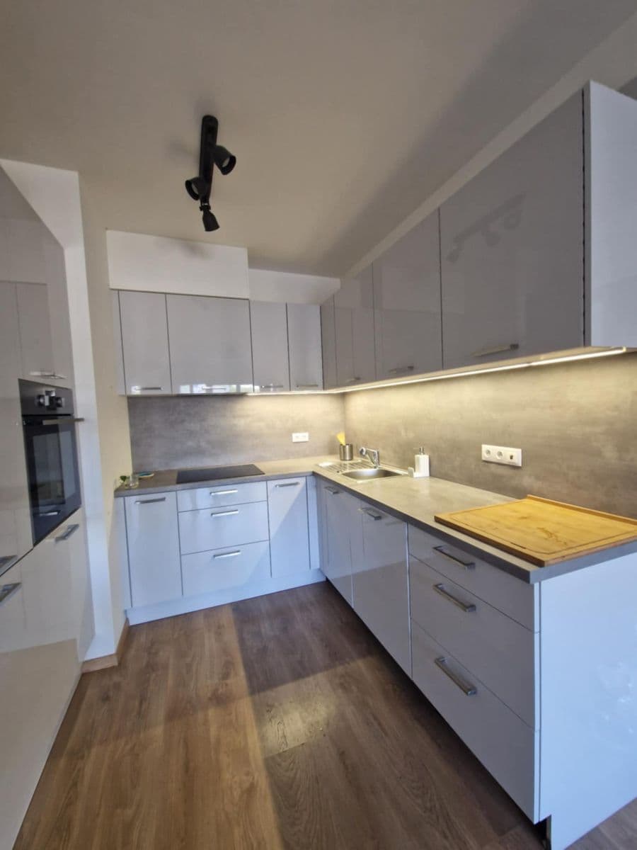 Prenájom bytu 2-izbový 52 m², Nyklíčkova, Praha, Praha Prenájom bytu 2-izbový 52 m², Nyklíčkova, Praha, Praha