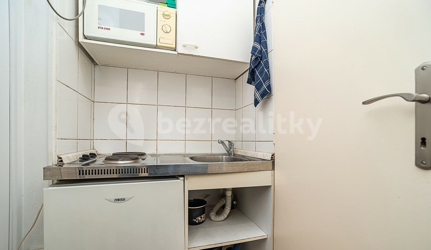Prenájom bytu Garsoniéra 20 m², U Stírky, Praha, Praha Prenájom bytu Garsoniéra 20 m², U Stírky, Praha, Praha