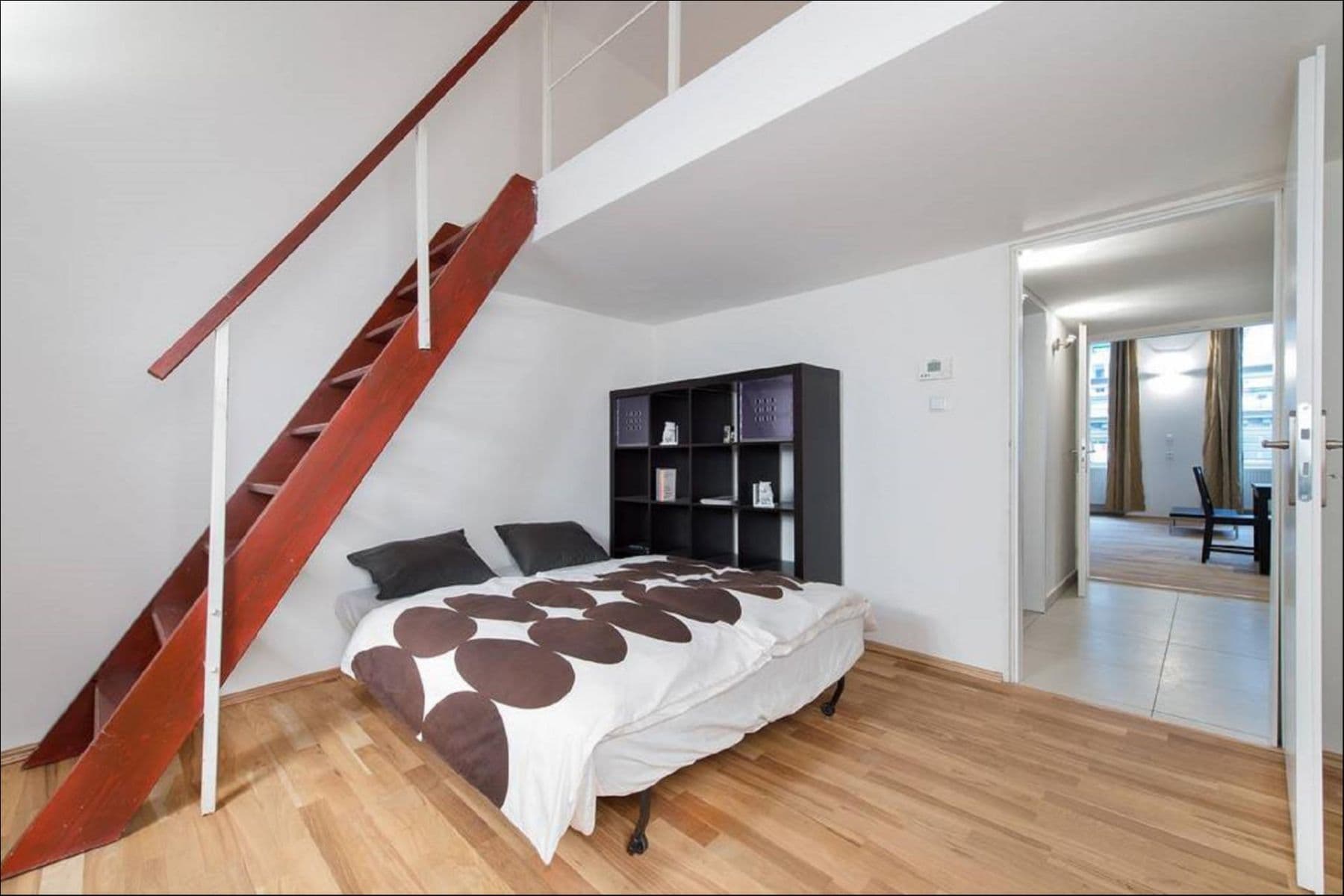 Prenájom bytu 2-izbový 63 m², Legerova, Praha, Praha Prenájom bytu 2-izbový 63 m², Legerova, Praha, Praha