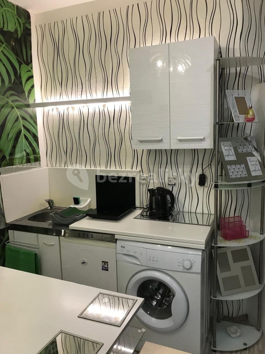 Prenájom bytu 1-izbový 35 m², Koterovská, Plzeň, Plzeňský kraj Prenájom bytu 1-izbový 35 m², Koterovská, Plzeň, Plzeňský kraj