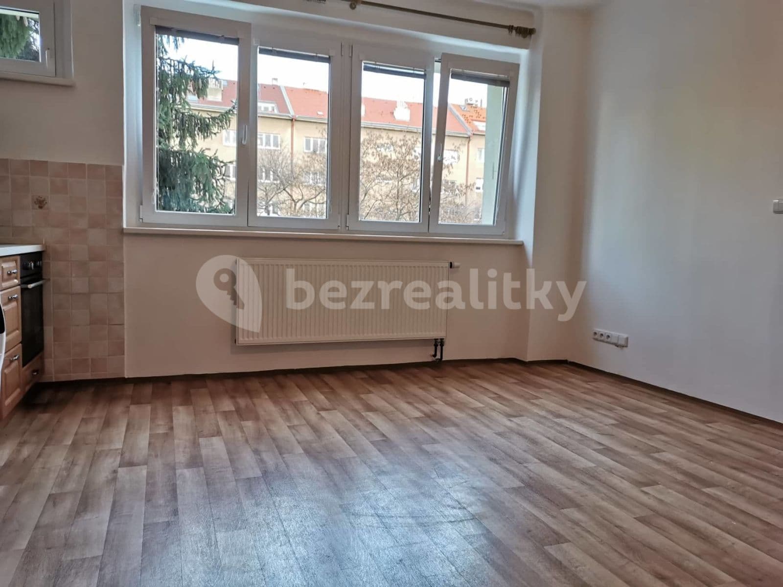 Prenájom bytu 2-izbový 42 m², Humpolecká, Praha, Praha Prenájom bytu 2-izbový 42 m², Humpolecká, Praha, Praha