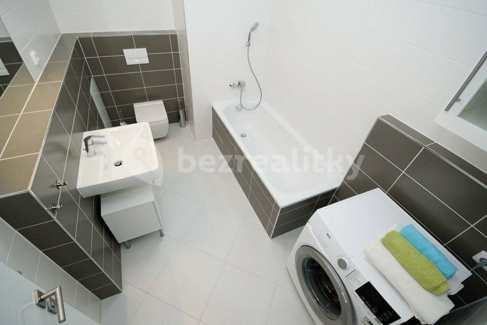 Prenájom bytu 2-izbový 53 m², Makedonská, Praha, Praha Prenájom bytu 2-izbový 53 m², Makedonská, Praha, Praha