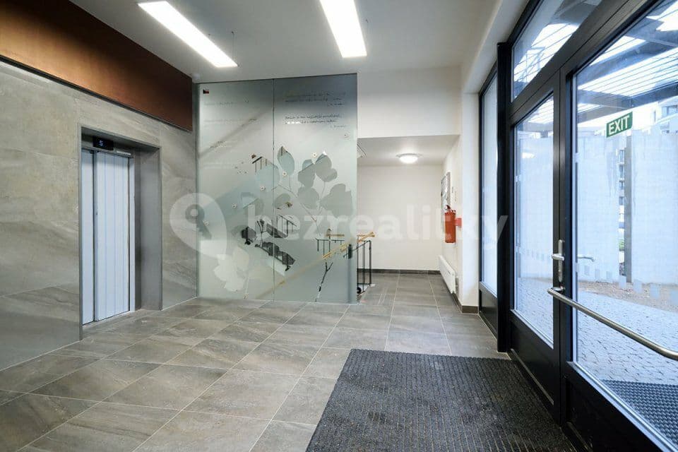 Prenájom bytu 2-izbový 53 m², Makedonská, Praha, Praha Prenájom bytu 2-izbový 53 m², Makedonská, Praha, Praha