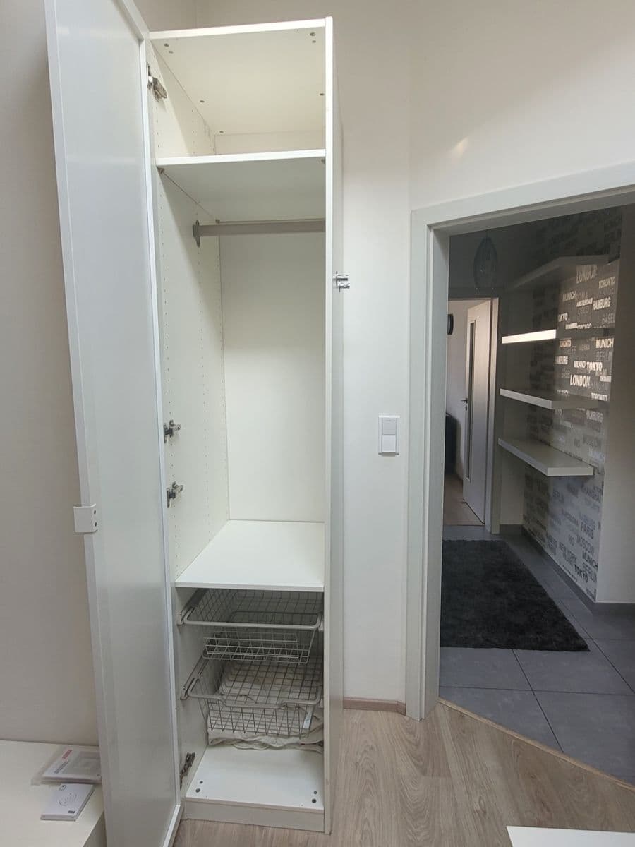 Prenájom bytu 2-izbový 43 m², Rečkova, Praha, Praha Prenájom bytu 2-izbový 43 m², Rečkova, Praha, Praha