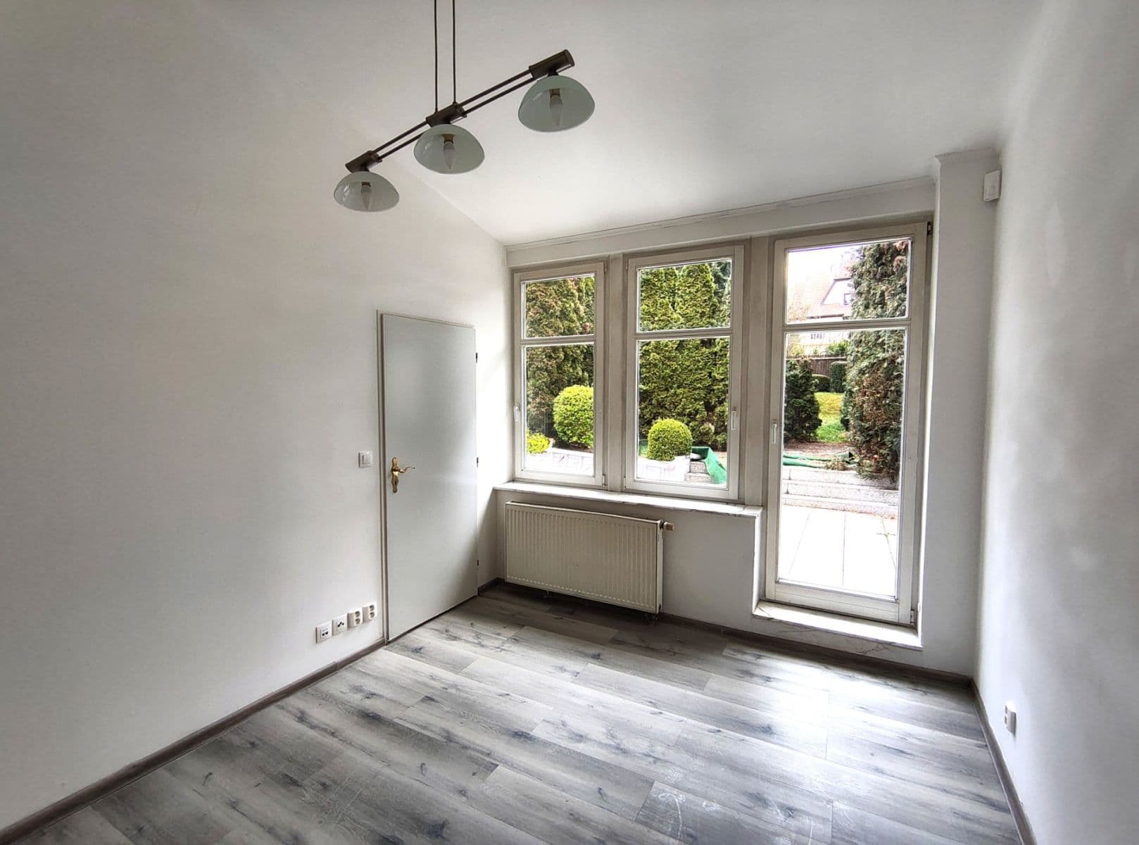 Prenájom bytu 2-izbový 36 m², Pod Karlovarskou silnicí, Praha, Praha Prenájom bytu 2-izbový 36 m², Pod Karlovarskou silnicí, Praha, Praha