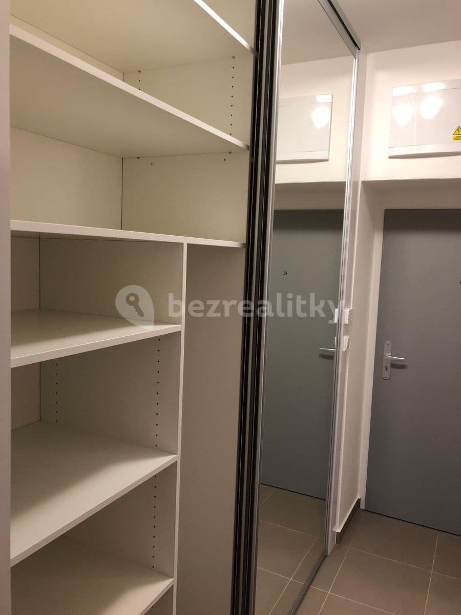 Prenájom bytu 2-izbový 53 m², Jičínská, Mladá Boleslav, Středočeský kraj Prenájom bytu 2-izbový 53 m², Jičínská, Mladá Boleslav, Středočeský kraj