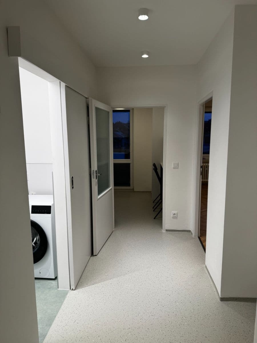 Prenájom bytu 3-izbový 75 m², Srbská, Brno, Jihomoravský kraj Prenájom bytu 3-izbový 75 m², Srbská, Brno, Jihomoravský kraj