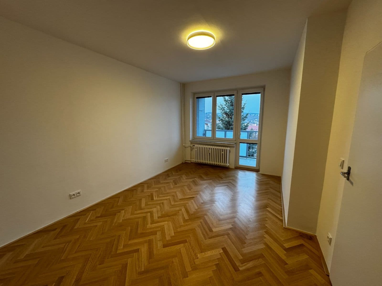 Prenájom bytu 3-izbový 75 m², Srbská, Brno, Jihomoravský kraj Prenájom bytu 3-izbový 75 m², Srbská, Brno, Jihomoravský kraj