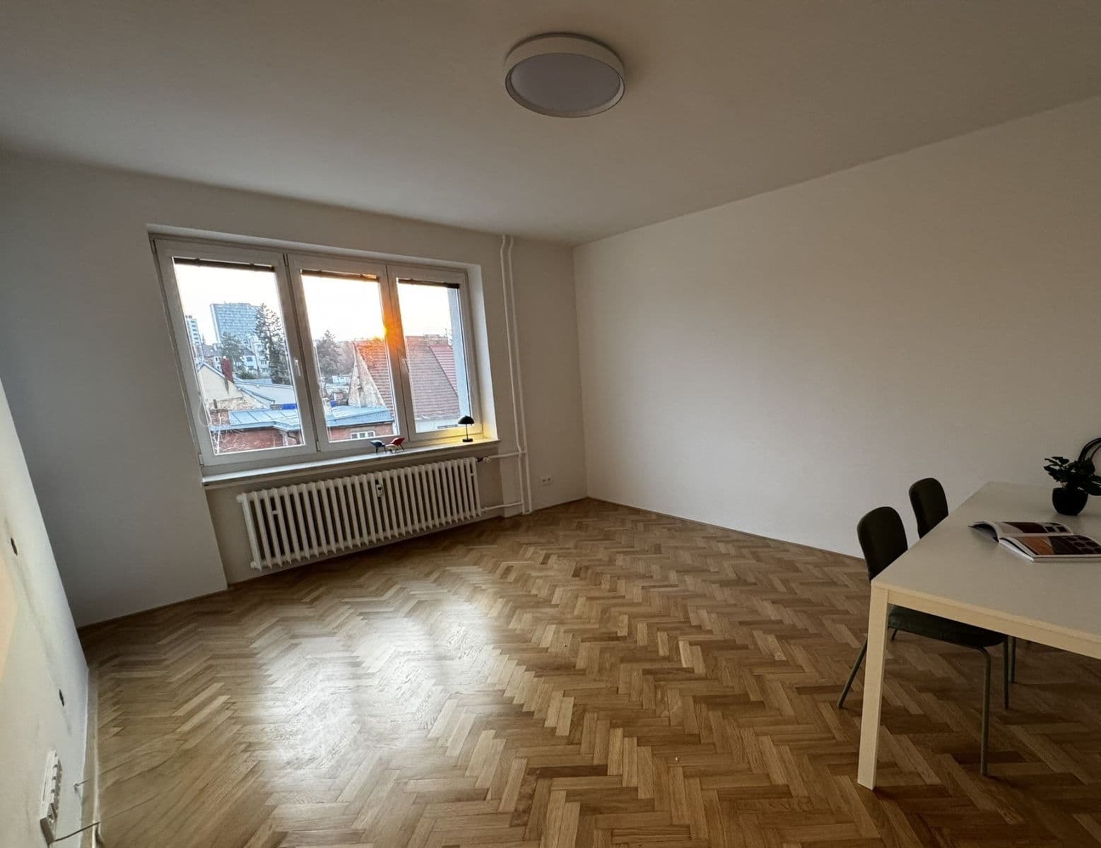 Prenájom bytu 3-izbový 75 m², Srbská, Brno, Jihomoravský kraj Prenájom bytu 3-izbový 75 m², Srbská, Brno, Jihomoravský kraj