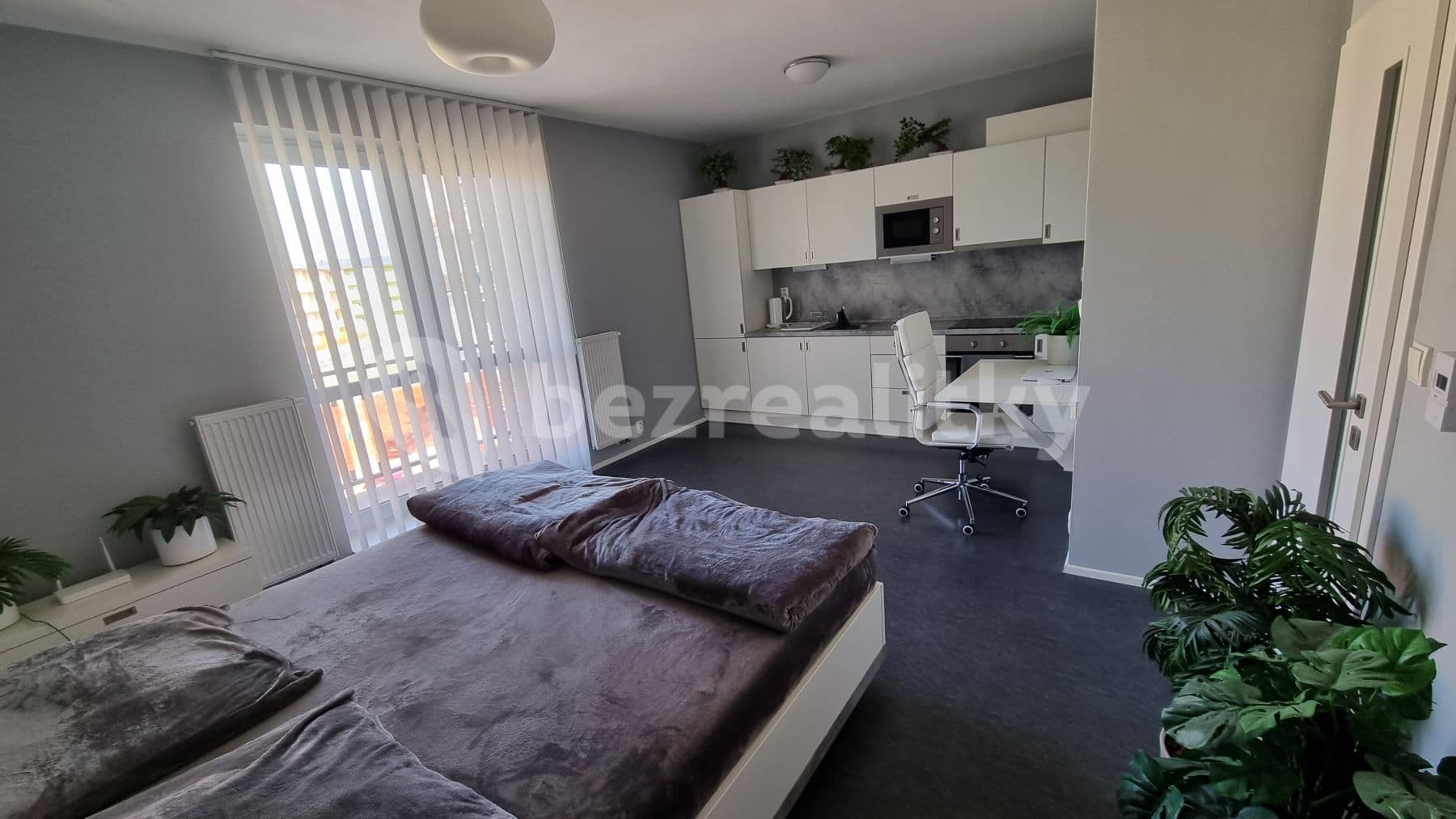 Prenájom bytu 1-izbový 32 m², Brněnská Pole, Šlapanice, Jihomoravský kraj Prenájom bytu 1-izbový 32 m², Brněnská Pole, Šlapanice, Jihomoravský kraj