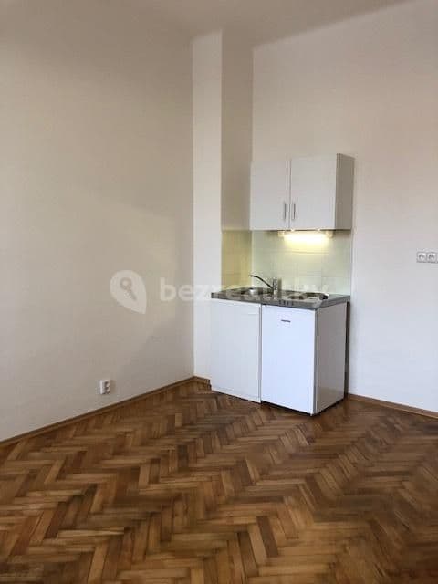 Prenájom bytu Garsoniéra 27 m², náměstí Hrdinů, Praha, Praha Prenájom bytu Garsoniéra 27 m², náměstí Hrdinů, Praha, Praha