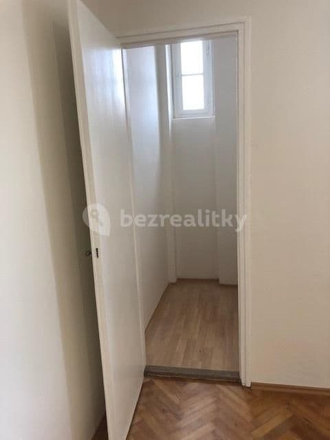Prenájom bytu Garsoniéra 27 m², náměstí Hrdinů, Praha, Praha Prenájom bytu Garsoniéra 27 m², náměstí Hrdinů, Praha, Praha