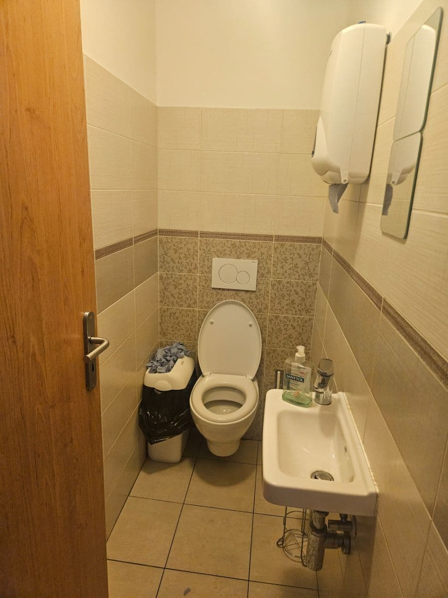 Prenájom bytu 3-izbový 77 m², Jindřicha Plachty, Praha, Praha Prenájom bytu 3-izbový 77 m², Jindřicha Plachty, Praha, Praha
