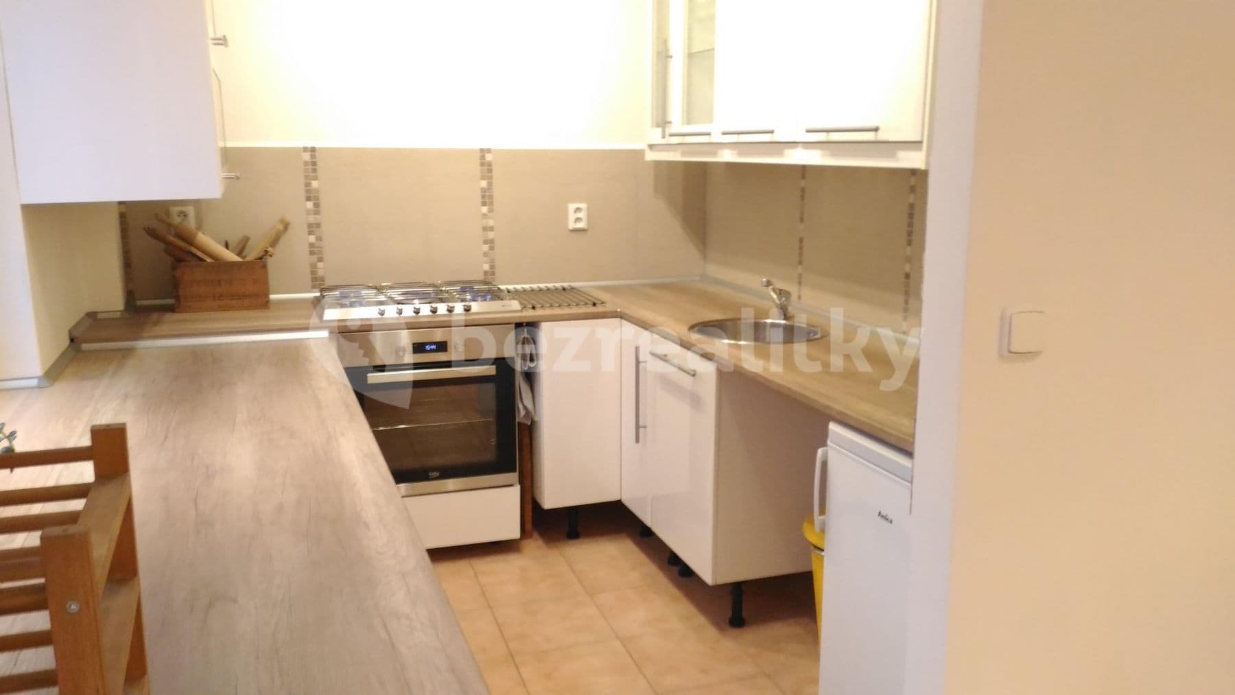 Prenájom bytu 2-izbový 73 m², Dělnická, Praha, Praha Prenájom bytu 2-izbový 73 m², Dělnická, Praha, Praha