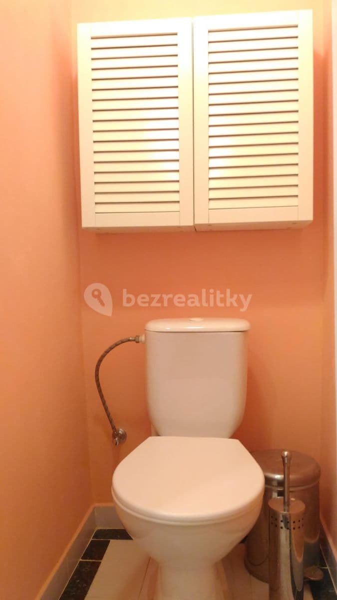 Prenájom bytu 2-izbový 73 m², Dělnická, Praha, Praha Prenájom bytu 2-izbový 73 m², Dělnická, Praha, Praha