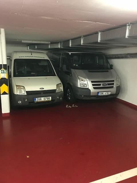 Prenájom garáže 15 m², Pelušková, Praha, Praha Prenájom garáže 15 m², Pelušková, Praha, Praha